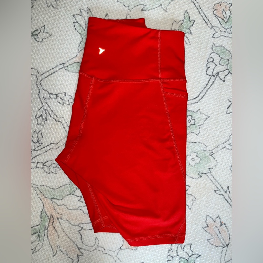 Old Navy Active Go Dry High Waisted Bike Shorts with pockets